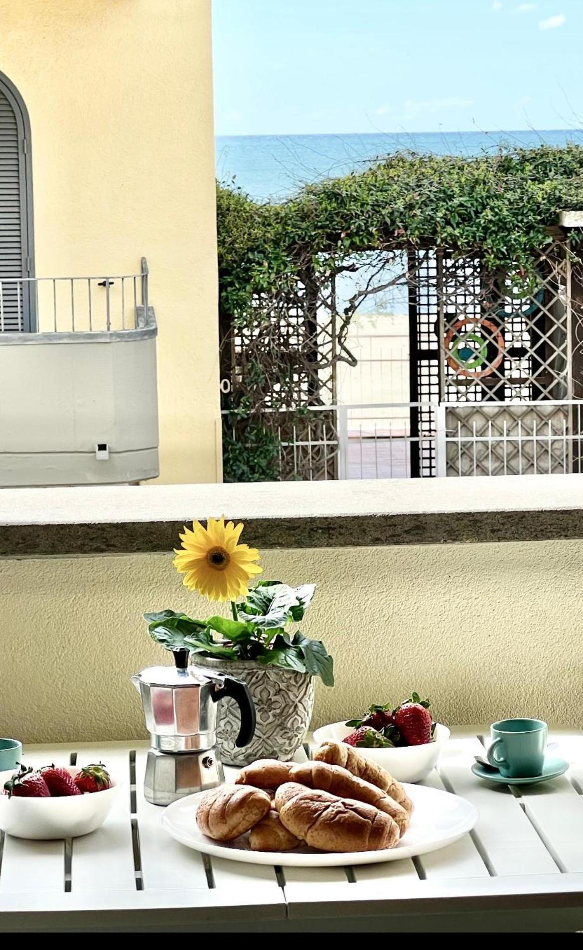 Mono Rosina, Aria Condizionata E Balcone A Soli 50 Metri Dal Mare! By Alfareal カスティリオーネ・デッラ・ペスカーイア エクステリア 写真